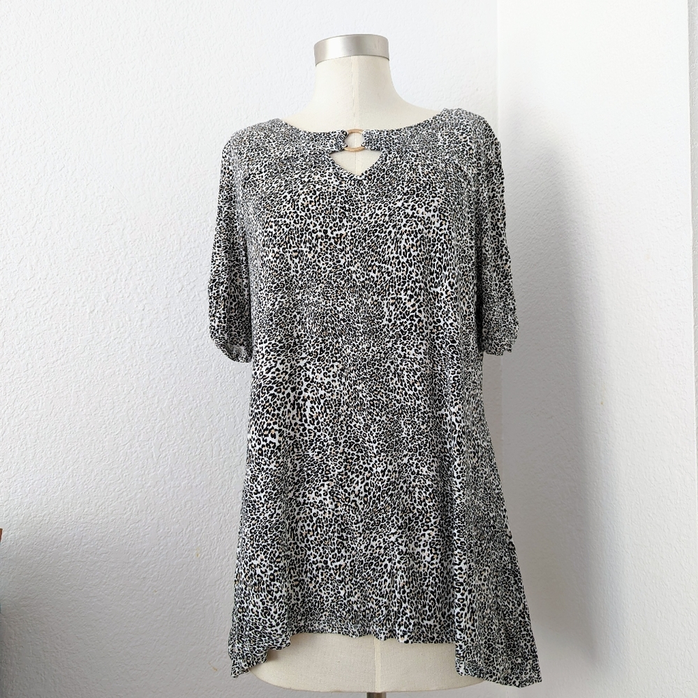 Dana Buchman Leopard Print Top